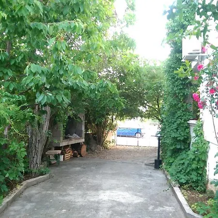 Guest house Atlija 3*