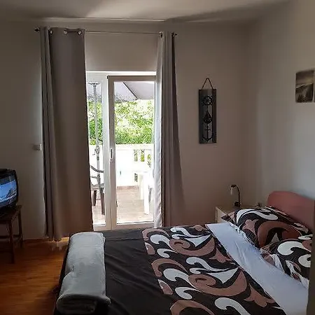 Guest house Atlija 3*